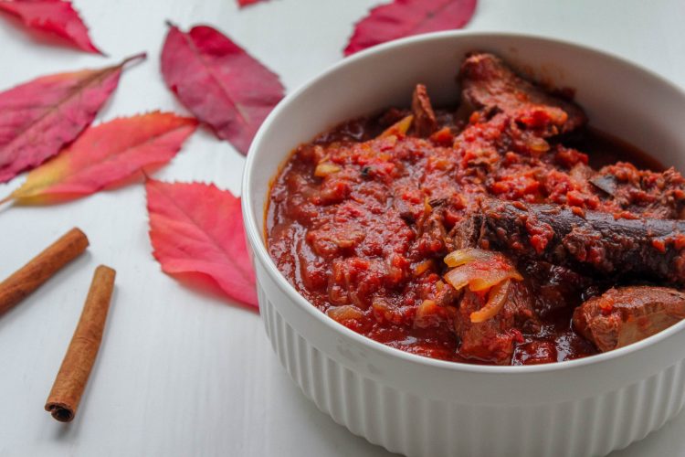 Kreikkalainen lihapata stifado ohje