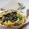vegaaninen sieni-salviapasta