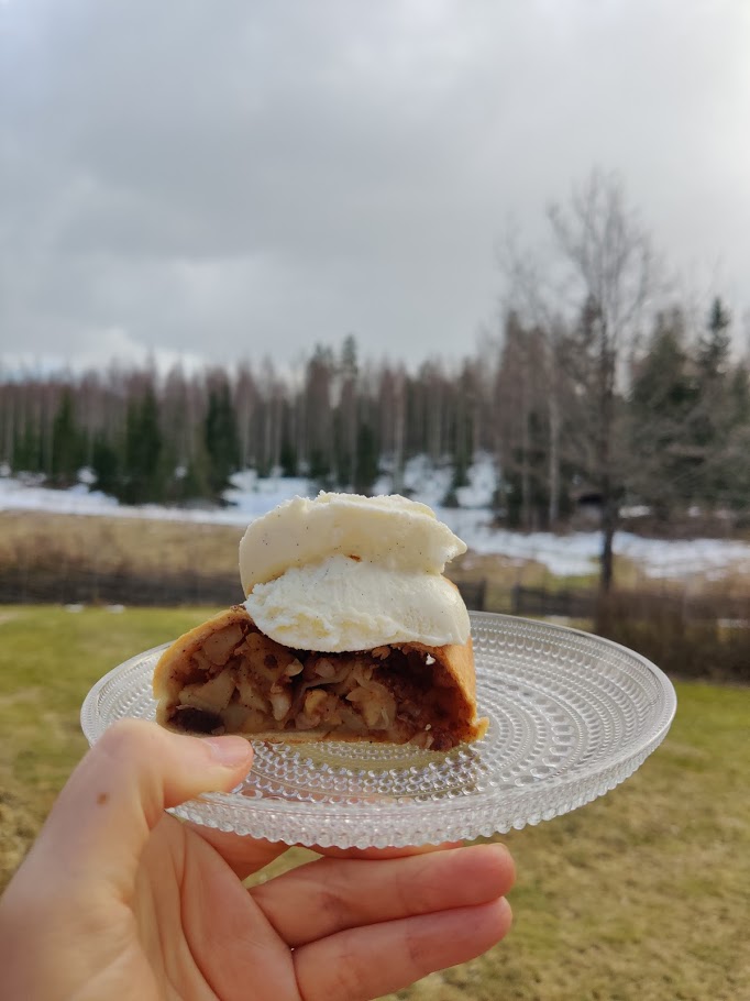 vegaaninen apfelstrudel eli omenastruudeli ohje