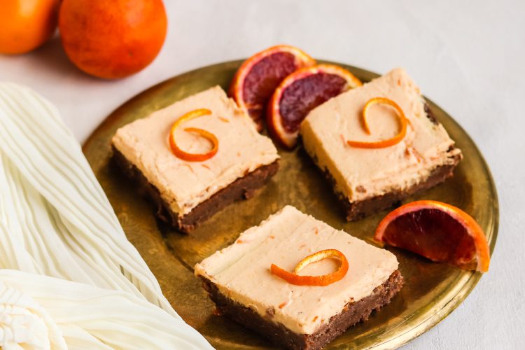 Fazerina-brownie appelsiinimoussella