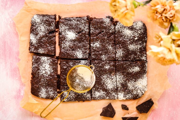 Syvän suklainen banaanibrownie